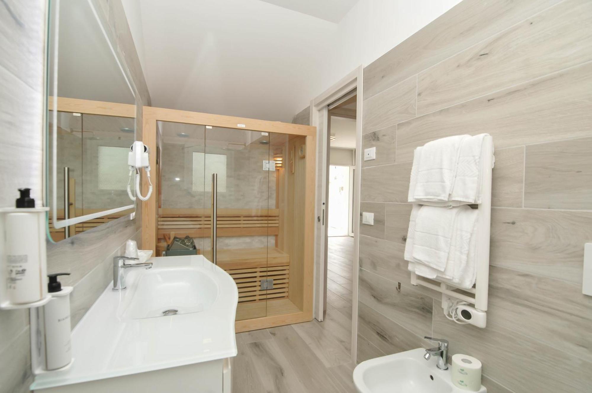 Marina Suites & Apartments 4 Stelle S Caorle Exterior foto